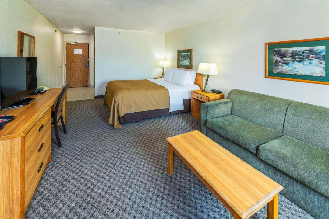 Photo of Bedroom in Edson