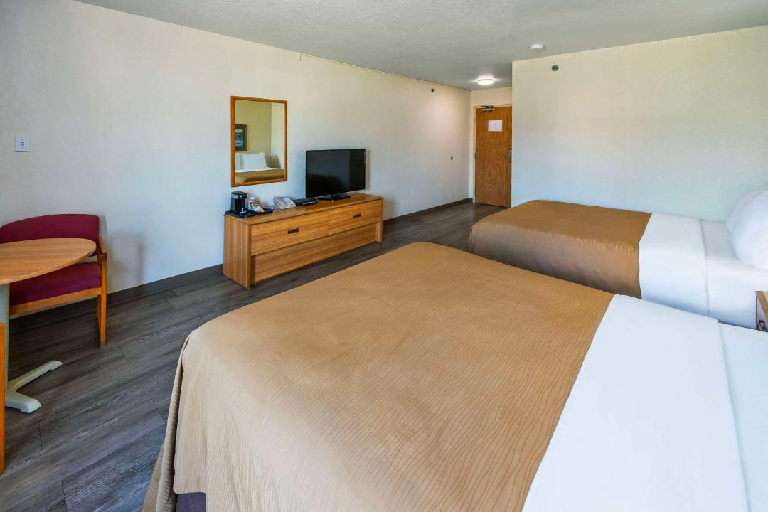 Photo of Bedroom in Edson