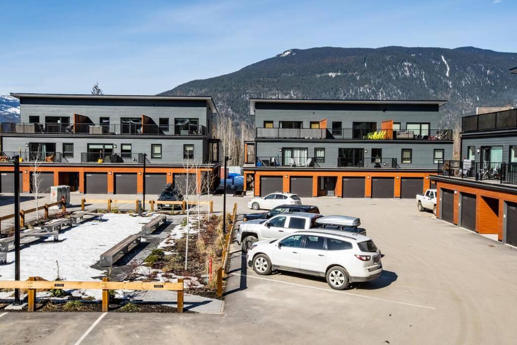 Photo of Others in Revelstoke