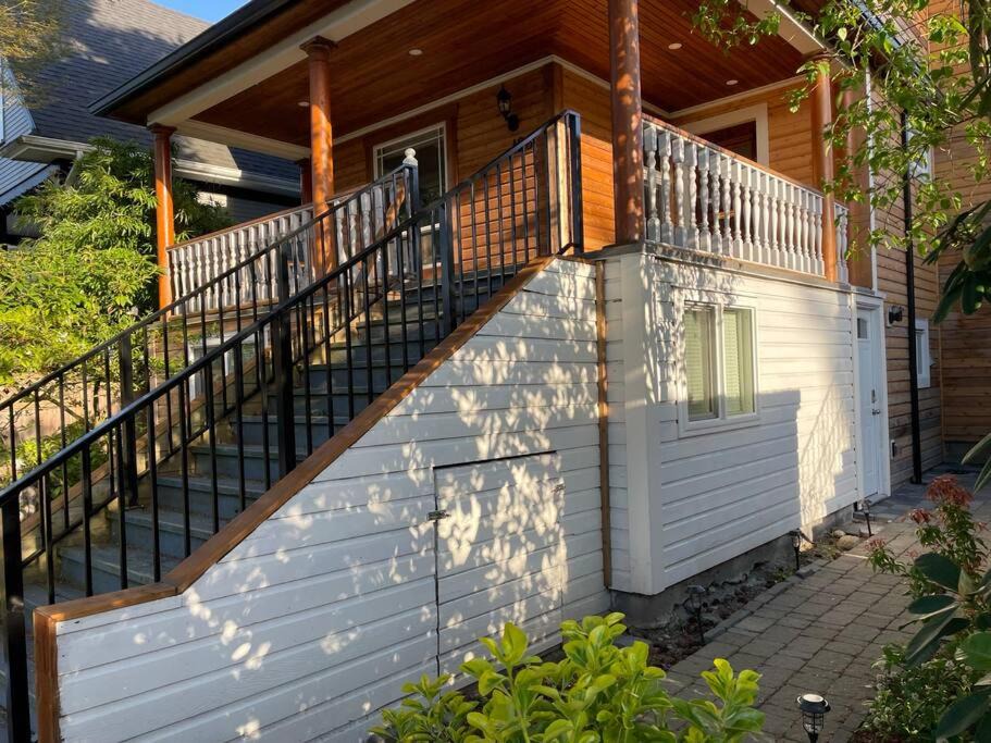 Photo of Patio Balcony in Riley Park
