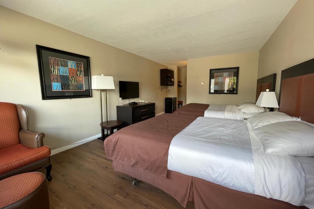 Photo of Others in Golden