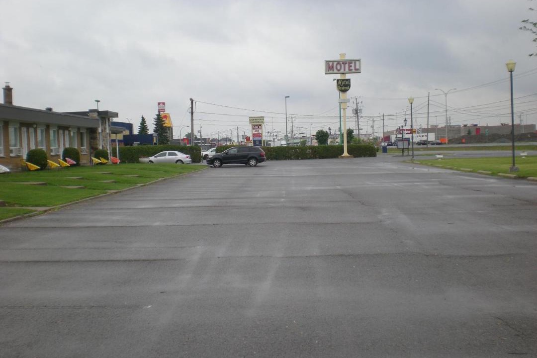 Photo of Others in Vaudreuil