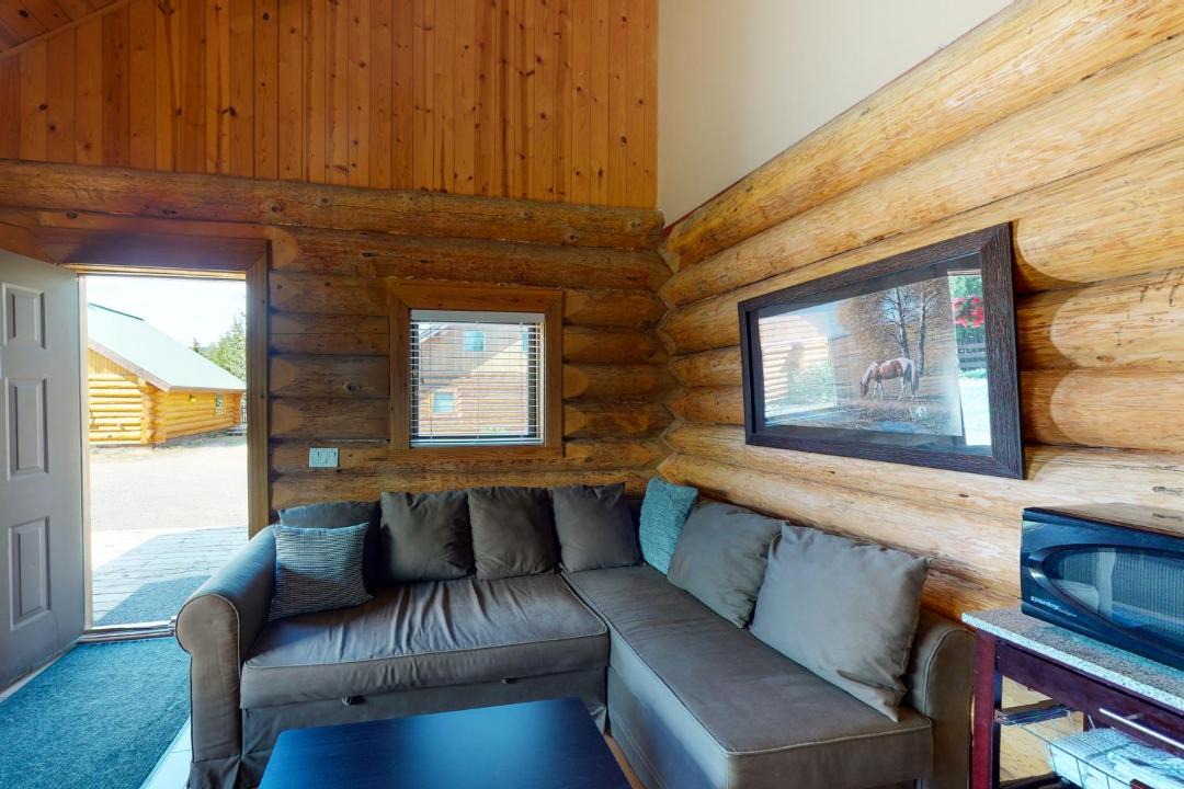 Photo of Livingroom in Lac Le Jeune