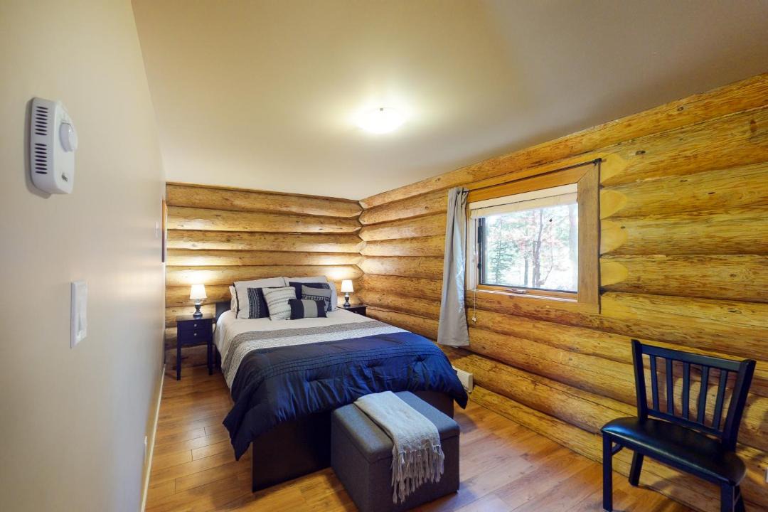 Photo of Bedroom in Lac Le Jeune