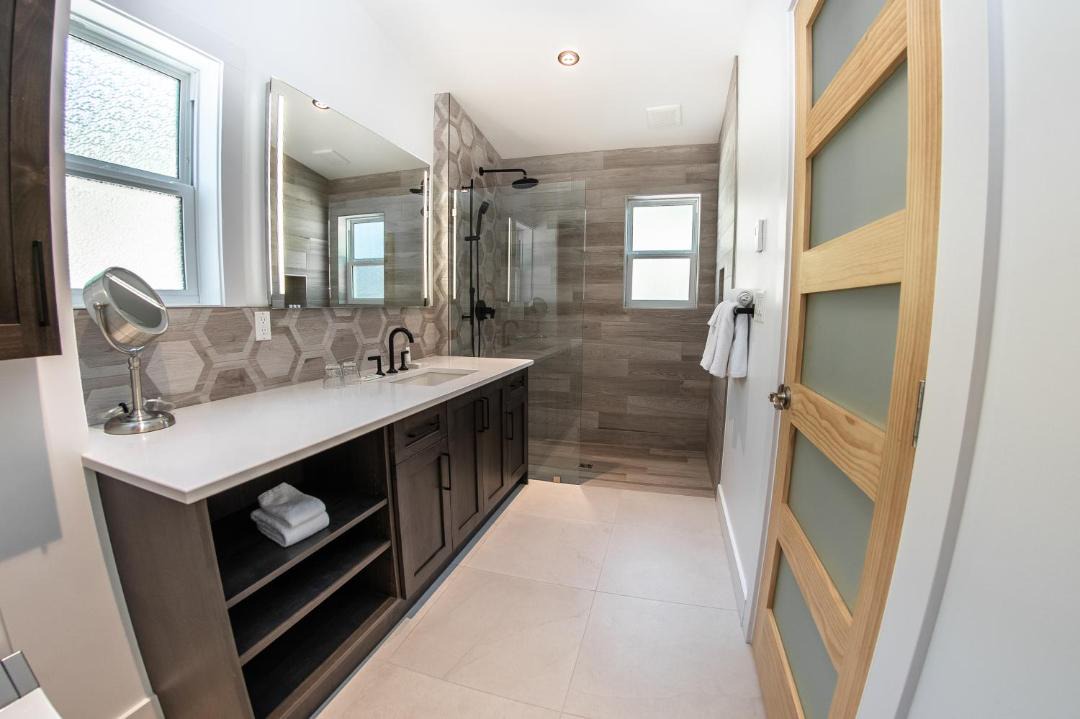 Photo of Bathroom in Nakusp