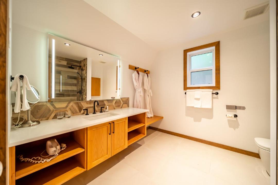 Photo of Bathroom in Nakusp