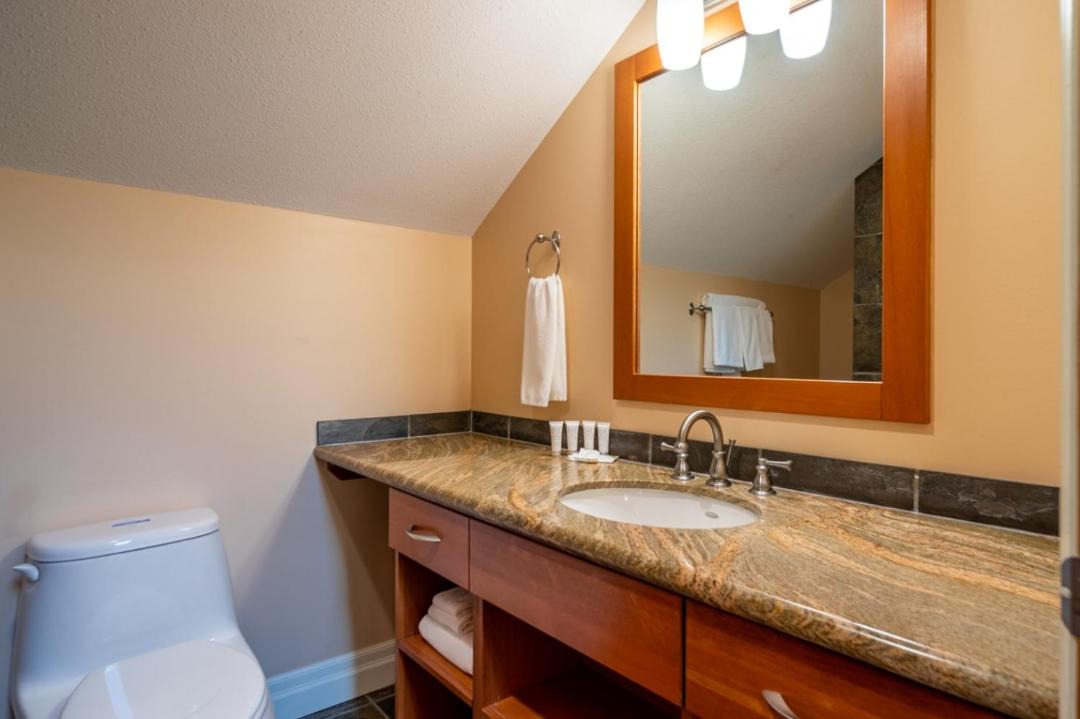 Photo of Bathroom in Nakusp