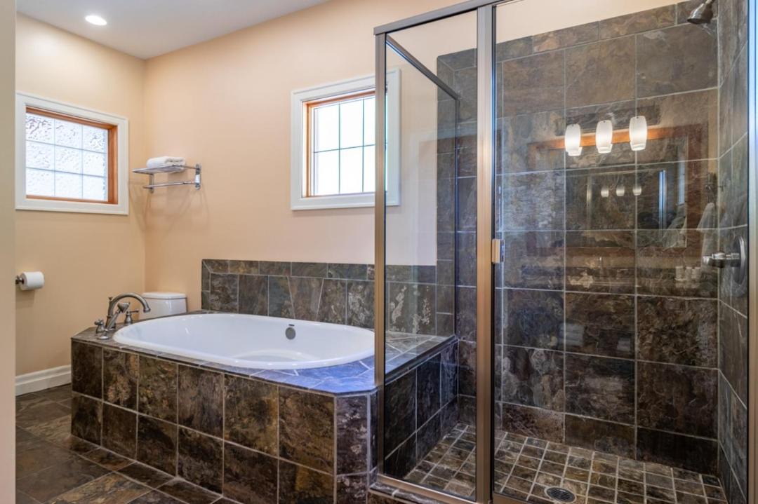 Photo of Bathroom in Nakusp