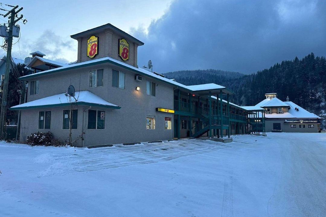 Photo of Others in Sicamous