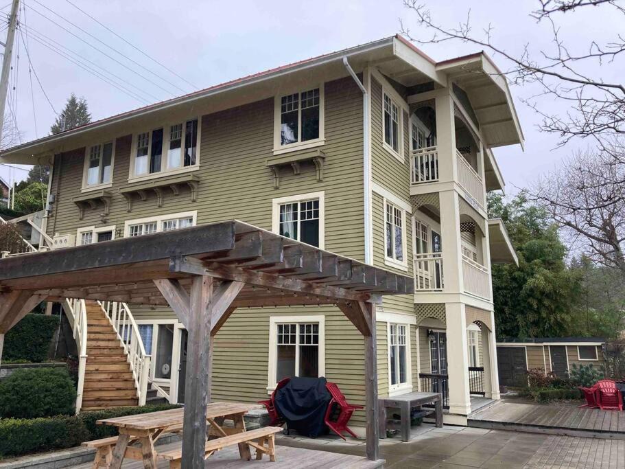 Photo of Others in Gibsons