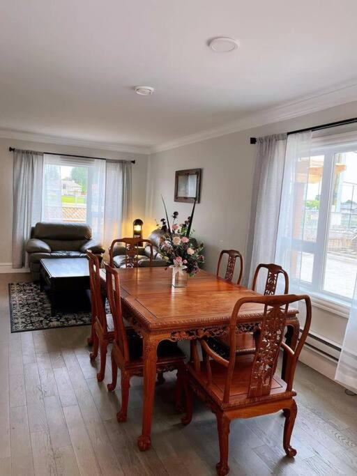 Photo of Livingroom in Duncan