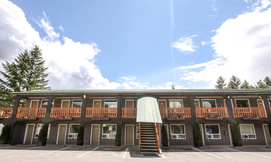 Photo of Others in Radium Hot Springs