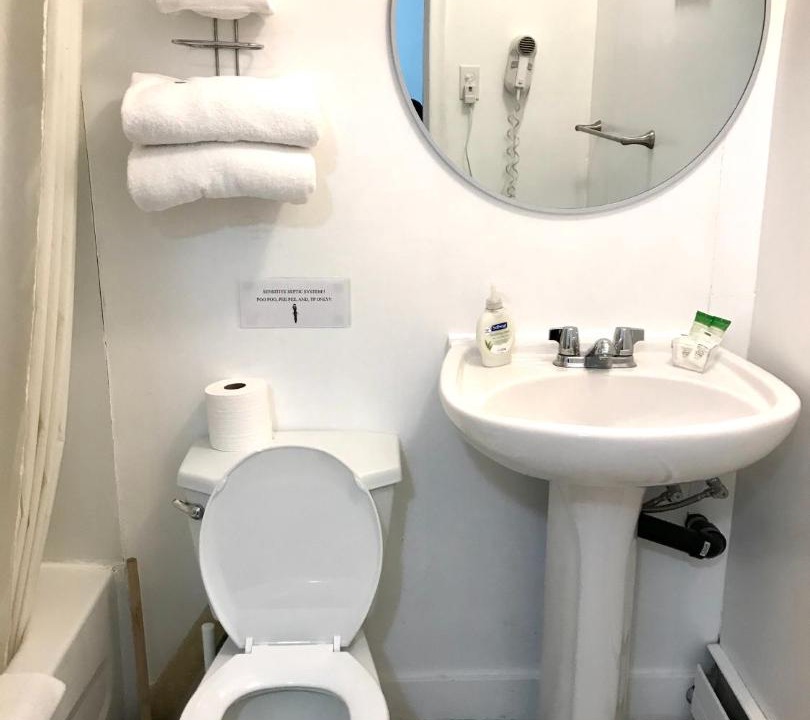Photo of Bathroom in Ramara