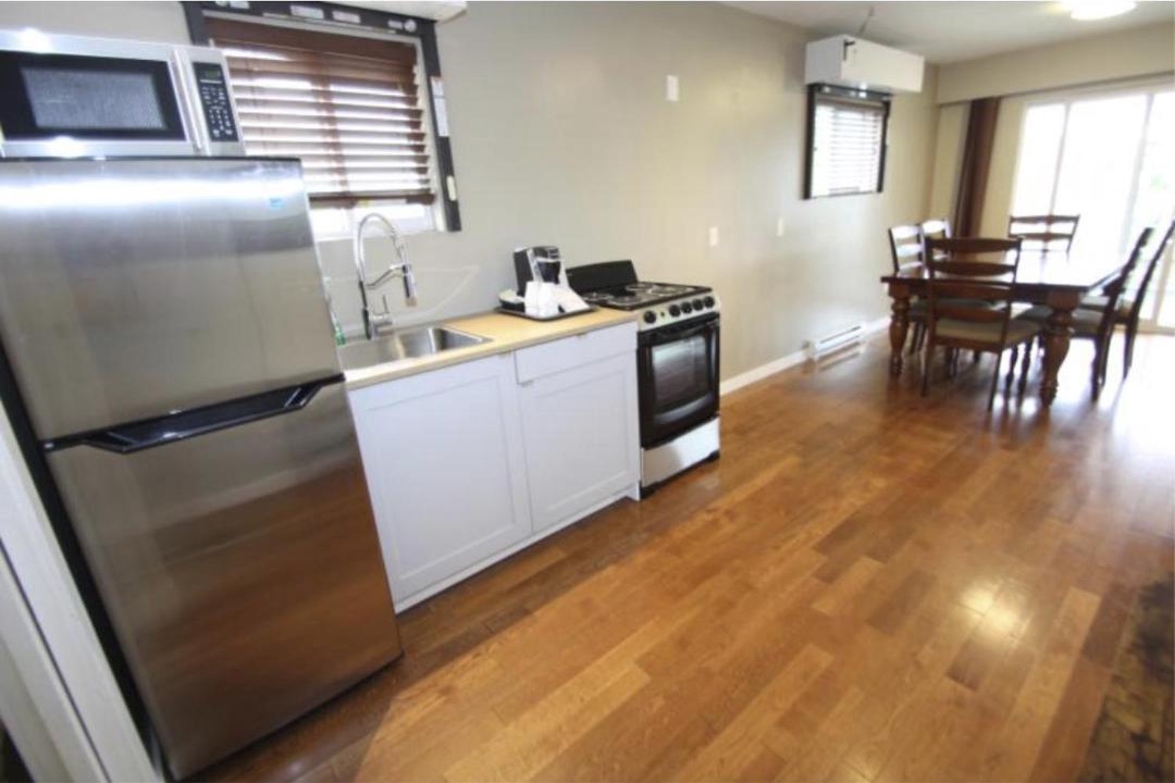 Photo of Kitchen in Harrison Hot Springs