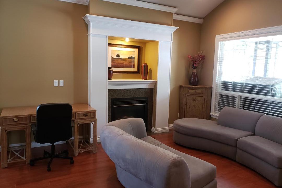 Photo of Livingroom in Willoughby