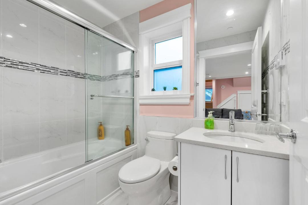 Photo of Bathroom in Killarney