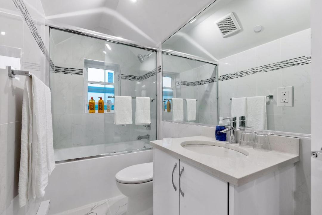 Photo of Bathroom in Killarney