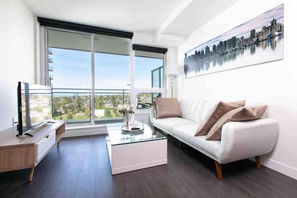 Photo of Livingroom in Marpole