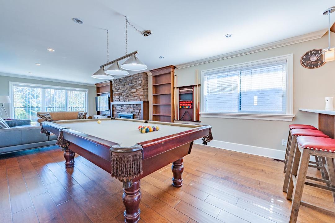Photo of Livingroom in Renfrew-Collingwood