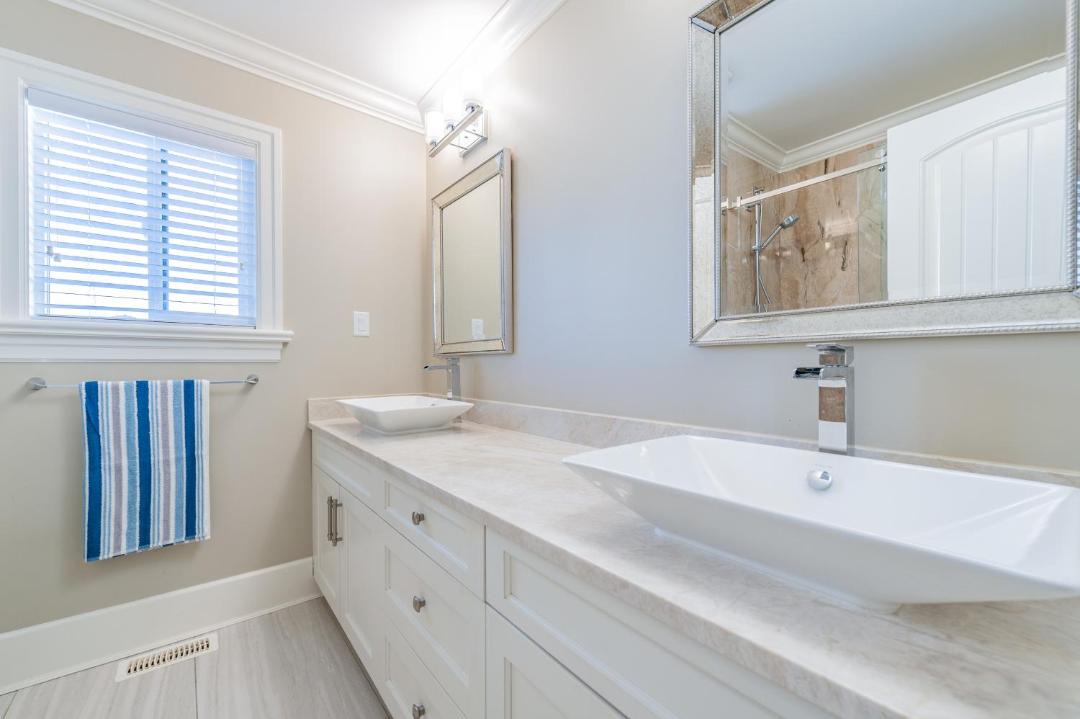 Photo of Bathroom in Renfrew-Collingwood