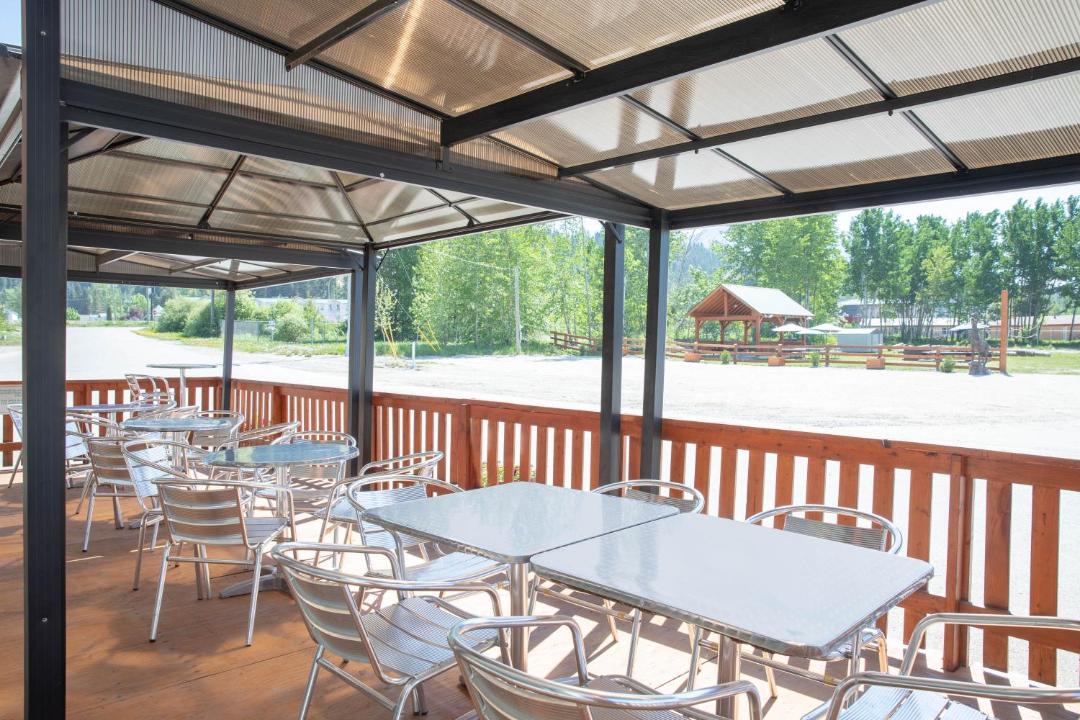 Photo of Others in Golden