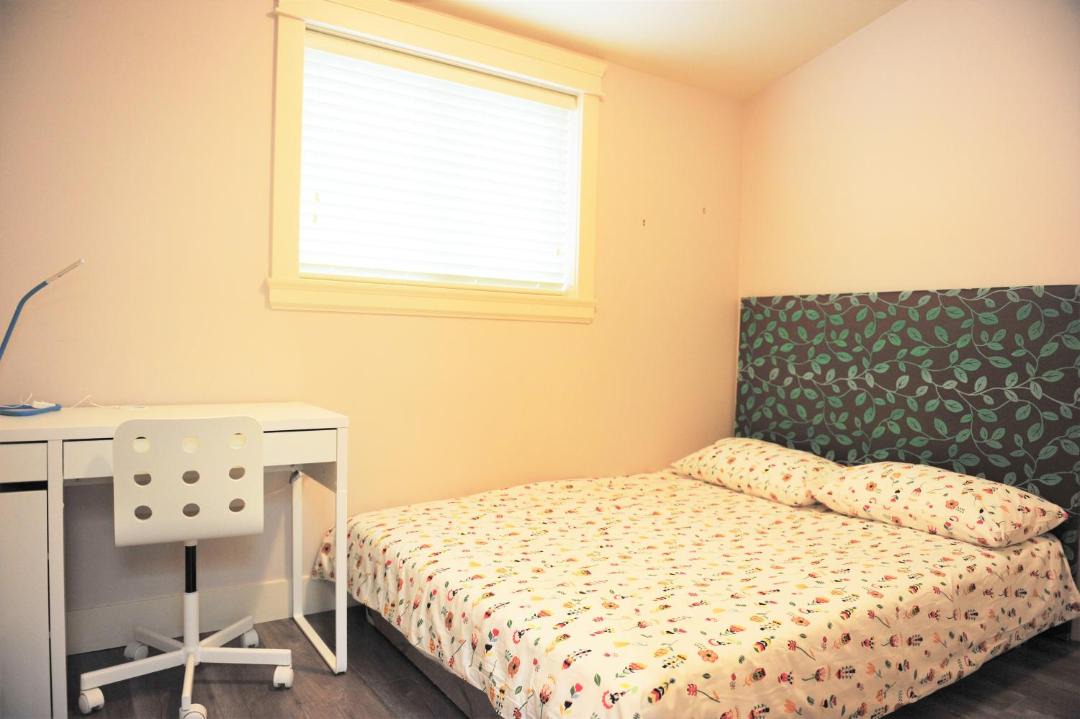 Photo of Bedroom in Renfrew-Collingwood