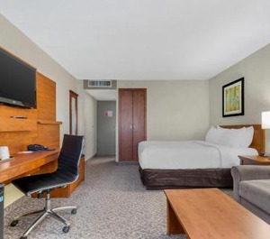 Clarion Hotel 