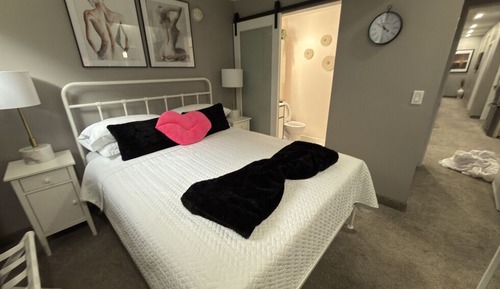 Deluxe Room, 1 Queen Bed
