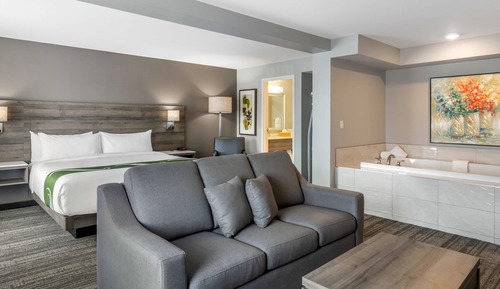 Honeymoon Suite, 1 King Bed, Non Smoking