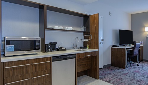 Suite, Accessible, Non Smoking (Roll-in Shower)