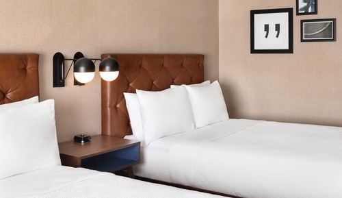 Room, 2 Queen Beds, City View