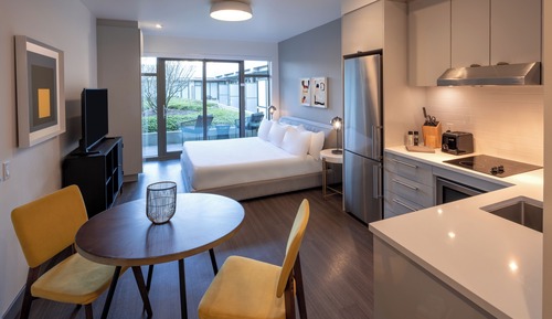 Suite, 1 King Bed, Non Smoking, Kitchen