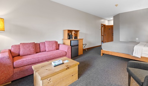 The Lodge Suites (No Kids or Pets)