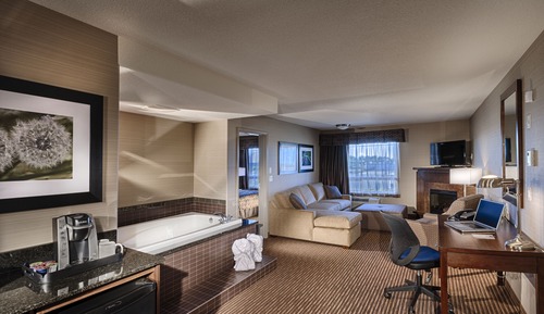 Suite, Jetted Tub