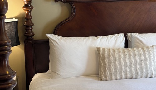 Standard Room, 1 King Bed