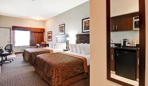 Standard Room, 2 Queen Beds (Standard Queen)