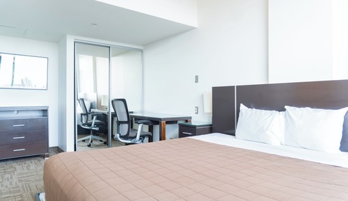 One Bedroom Suite, International House