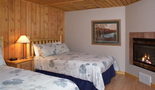 Room, 2 Double Beds (Heritage Cabin - Property View)