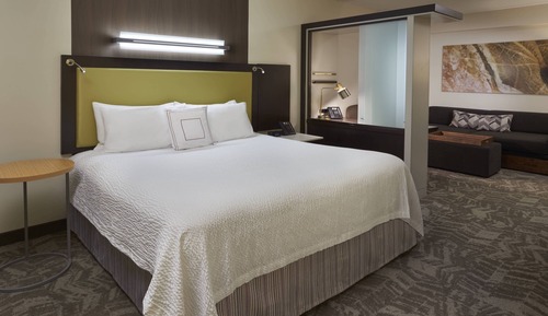 Suite, Multiple Beds, Bathtub