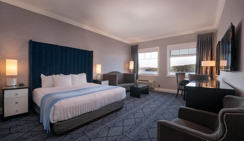 Standard Room, 1 King Bed, Non Smoking, Ocean View (Prestige Floor)