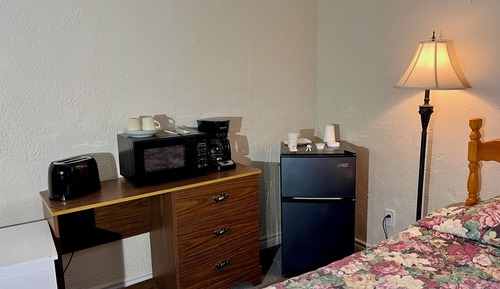 Basic Triple Room, Partial Sea View