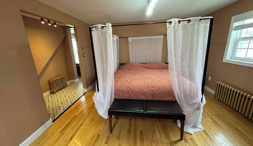 House, 1 Bedroom, Balcony