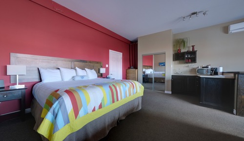 Gros Morne Overwater Suite