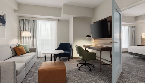 Suite, 1 Bedroom, Roll-in Shower, Kitchen (Mobility)