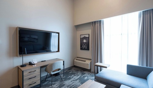 Loft, 1 King Bed with Sofa bed, Kitchenette (Loft Suite)