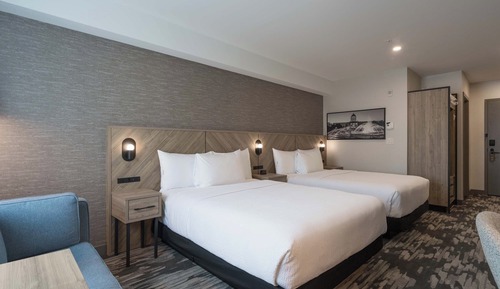 Room, 1 King Bed (Run of House, 1 King Bed)