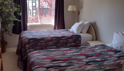 Two Bedroom Poolside - Sleeps 6
