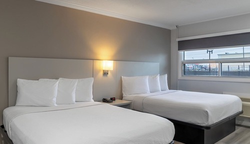 Deluxe Room, 2 Queen Beds, Non Smoking, Refrigerator & Microwave