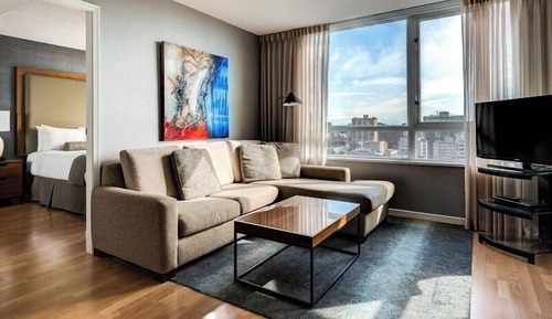 Executive 1-Bedroom Suite (1 Queen)