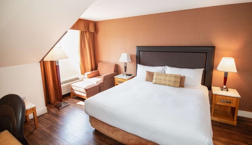 Room (Coast King)